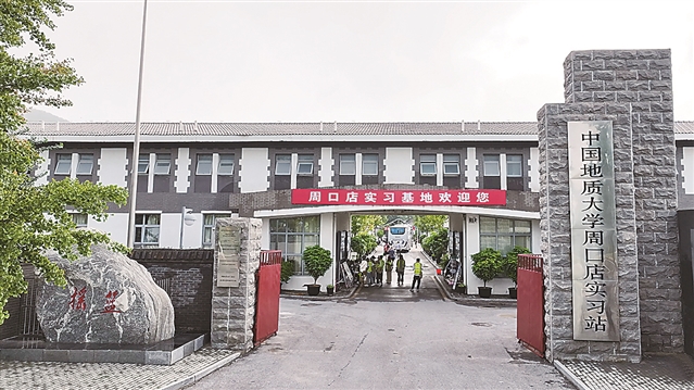国产成人精品白浆久久69