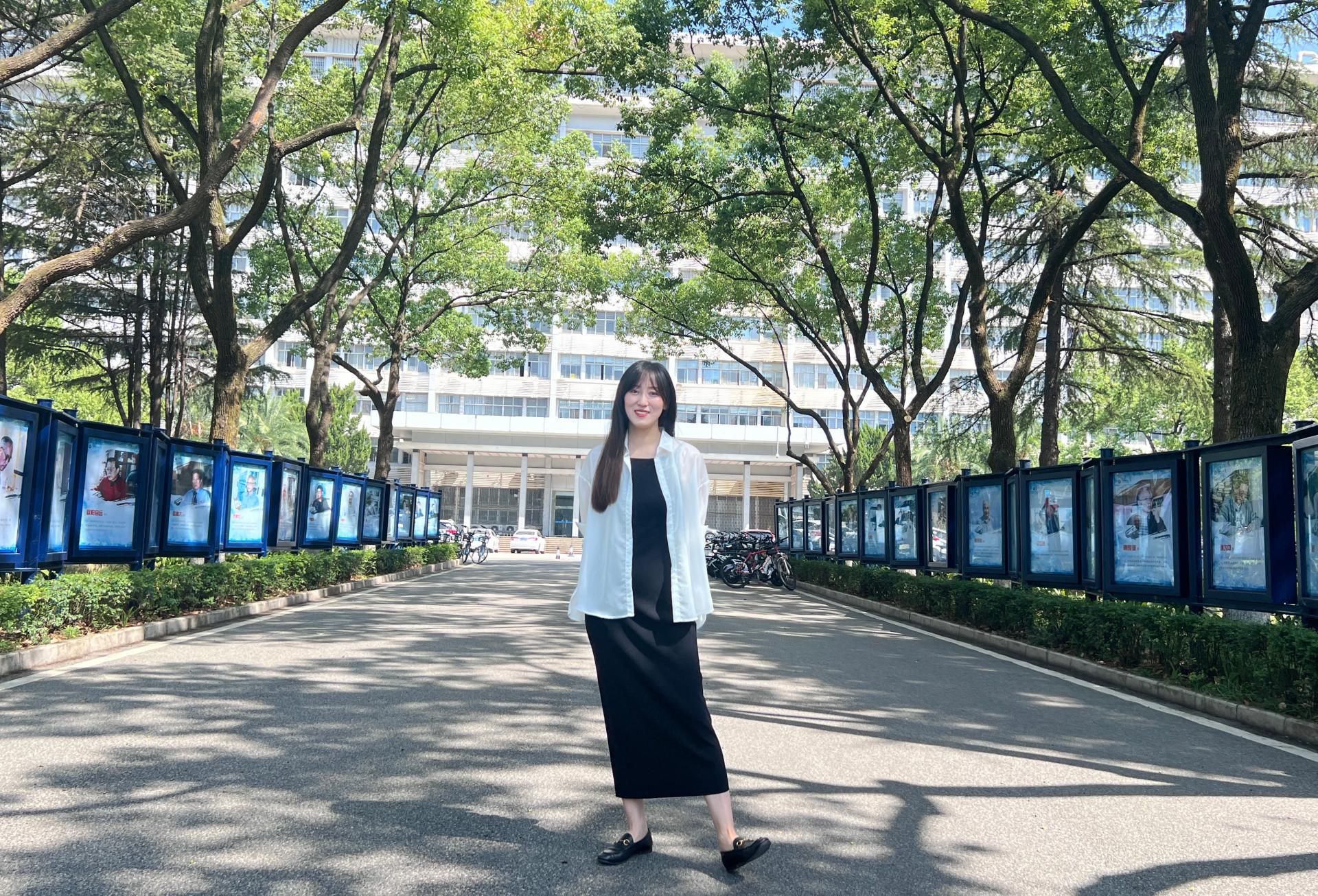 国产成人精品白浆久久69