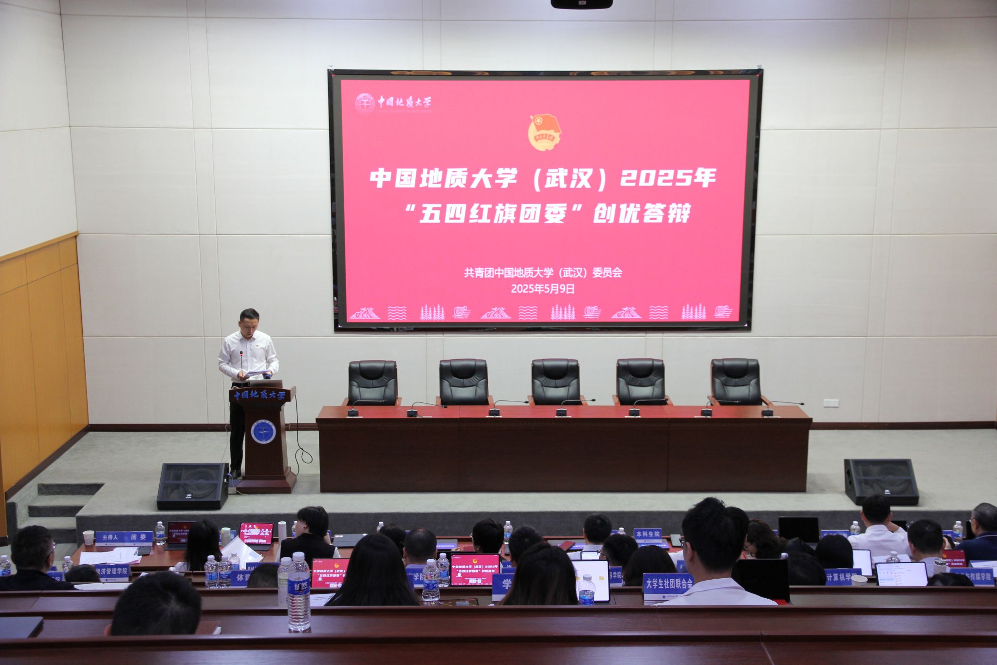 国产成人精品白浆久久69