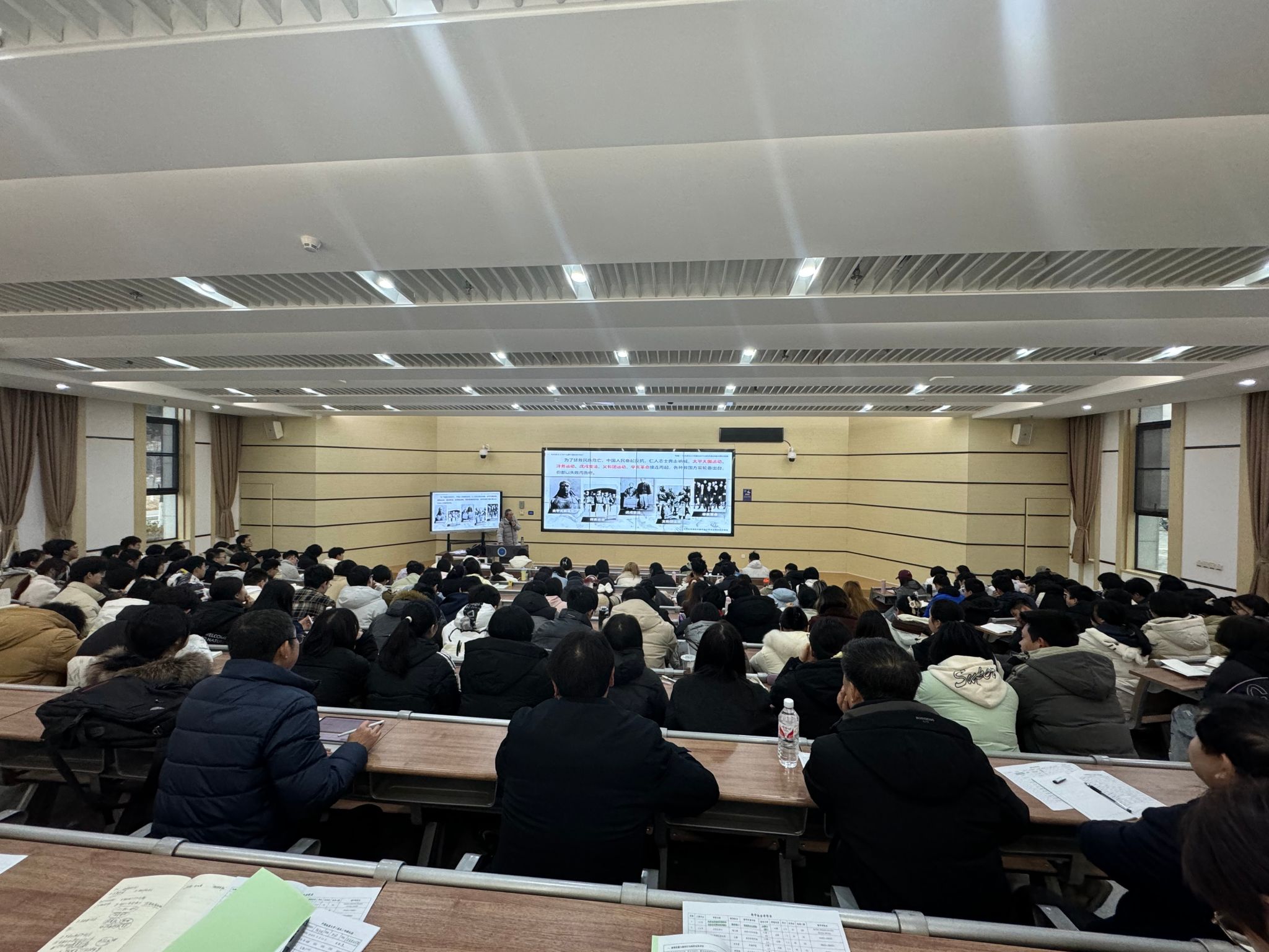 国产成人精品白浆久久69