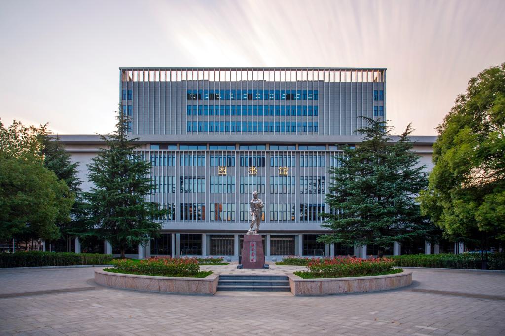 国产成人精品白浆久久69