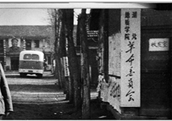 国产成人精品白浆久久69